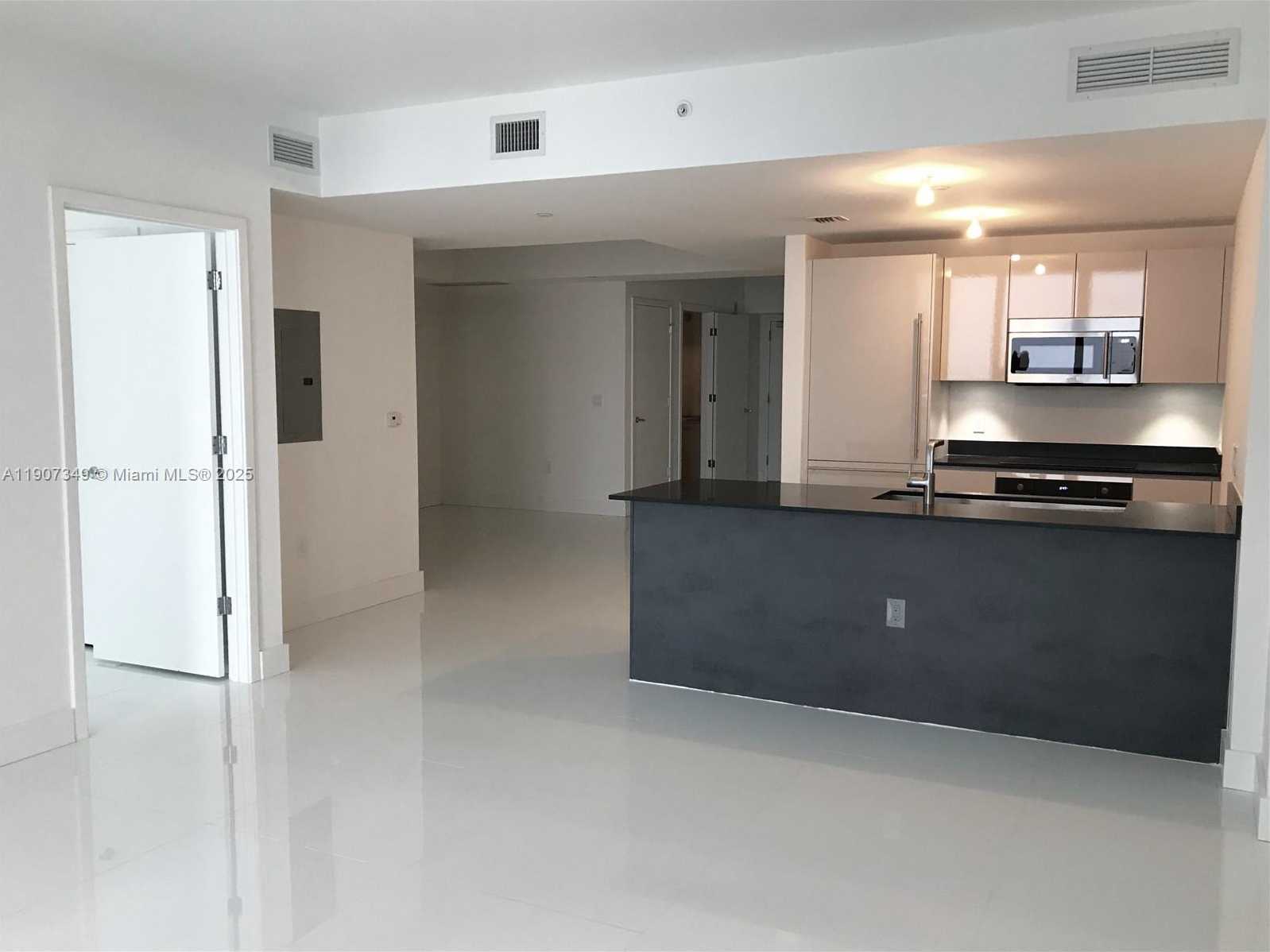 Small Image of 1010 BRICKELL AVE #3302, Miami Number 20