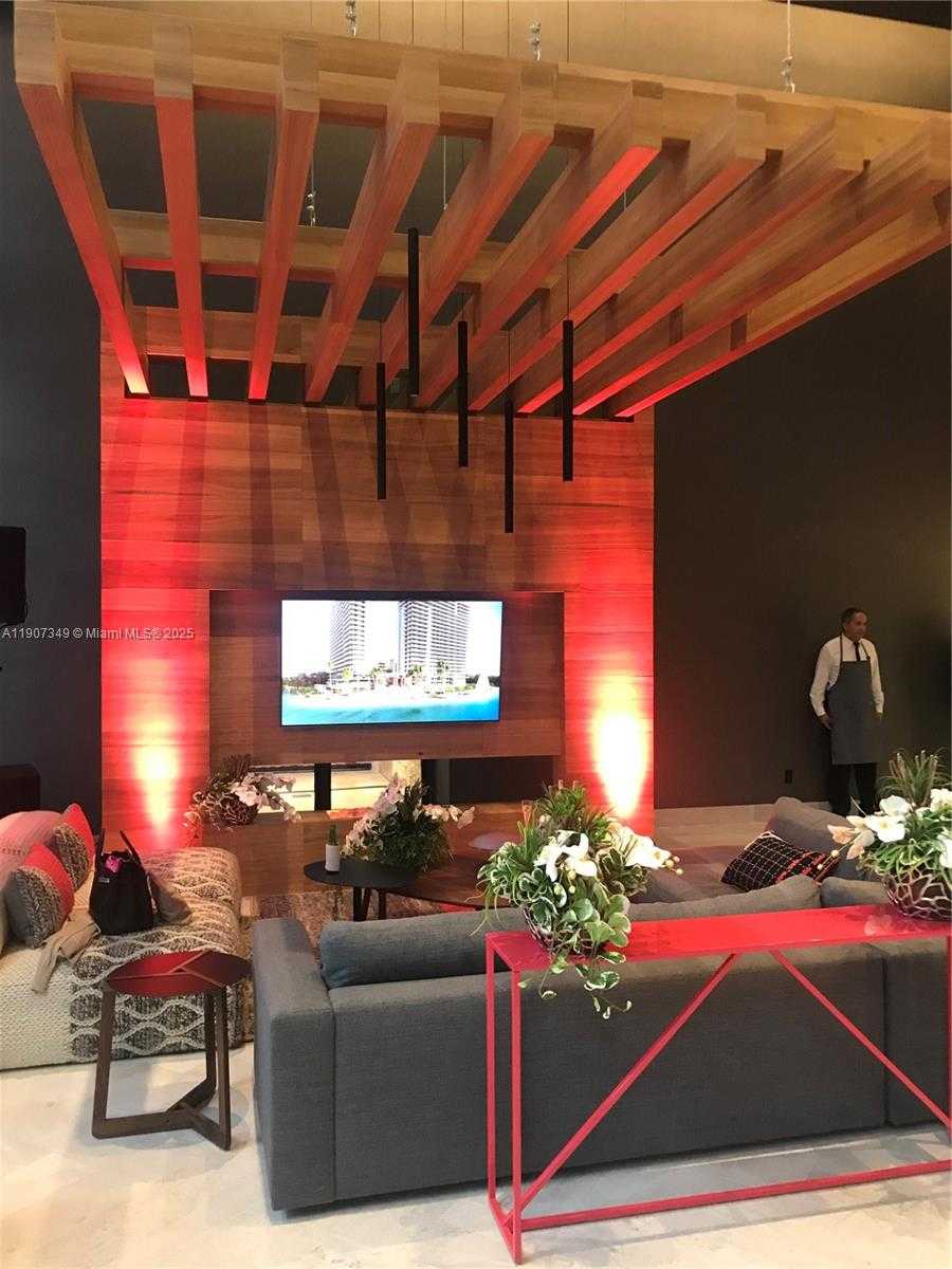 Small Image of 1010 BRICKELL AVE #3302, Miami Number 5