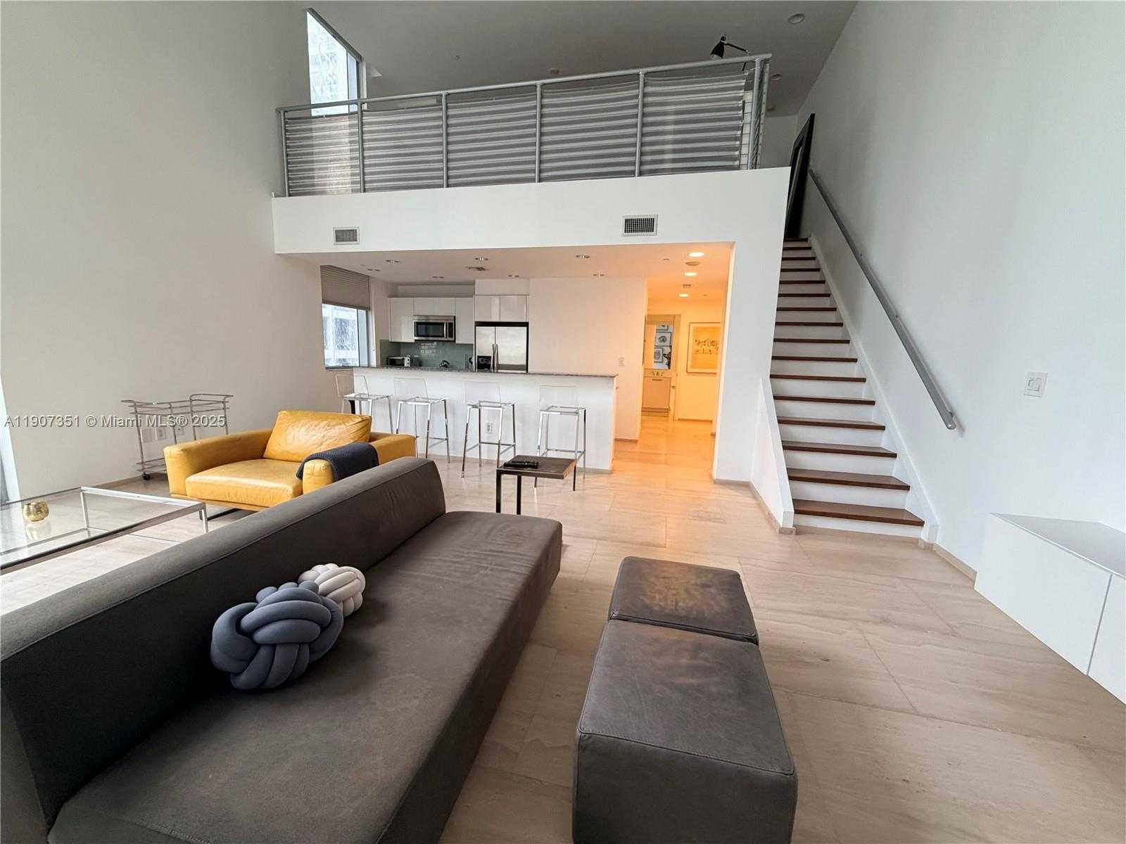 Small Image of 1060 BRICKELL AVE #613, Miami Number 2