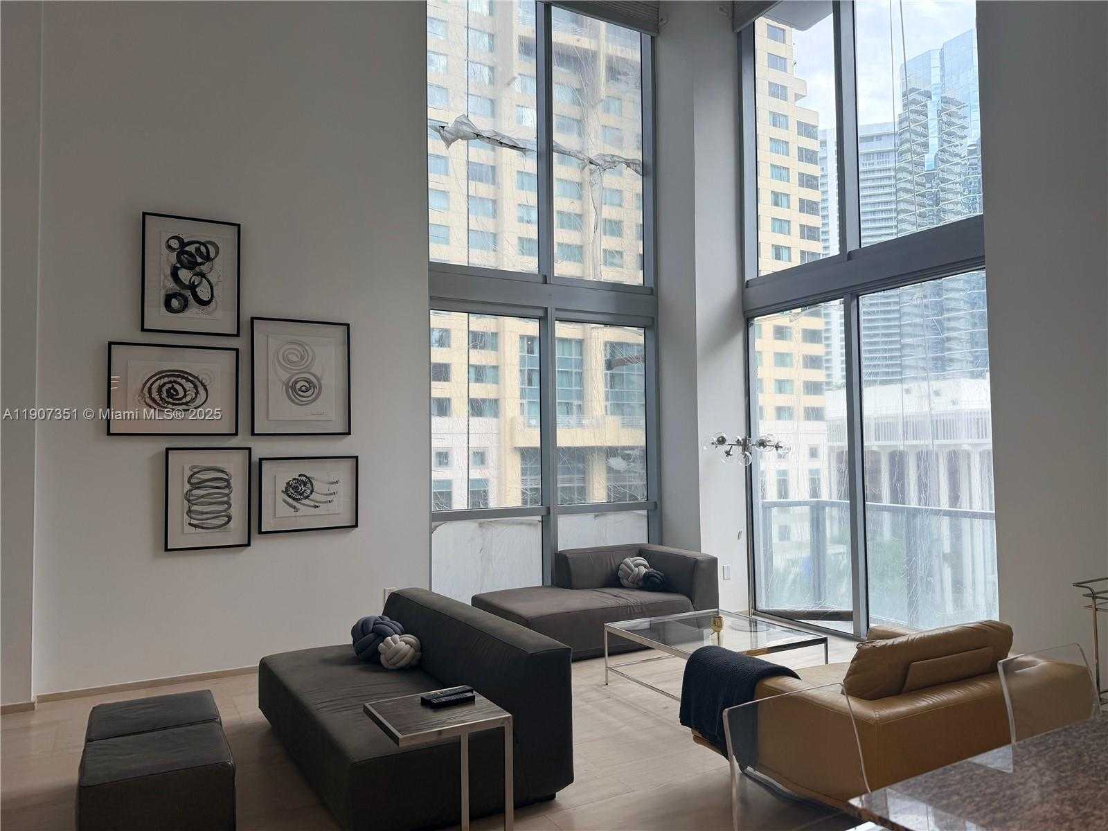 Small Image of 1060 BRICKELL AVE #613, Miami Number 3