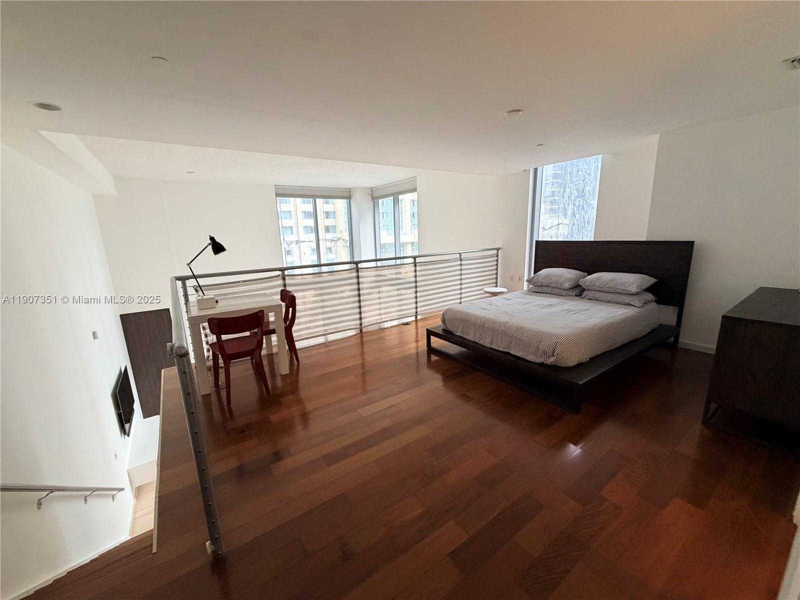 Small Image of 1060 BRICKELL AVE #613, Miami Number 6