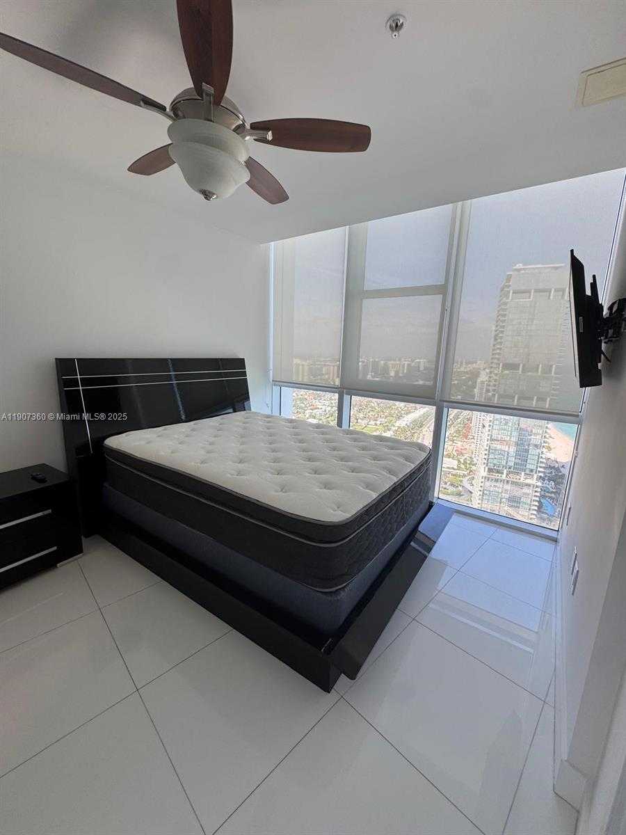 Small Image of 18201 COLLINS AVE #5402, Sunny Isles Beach Number 5