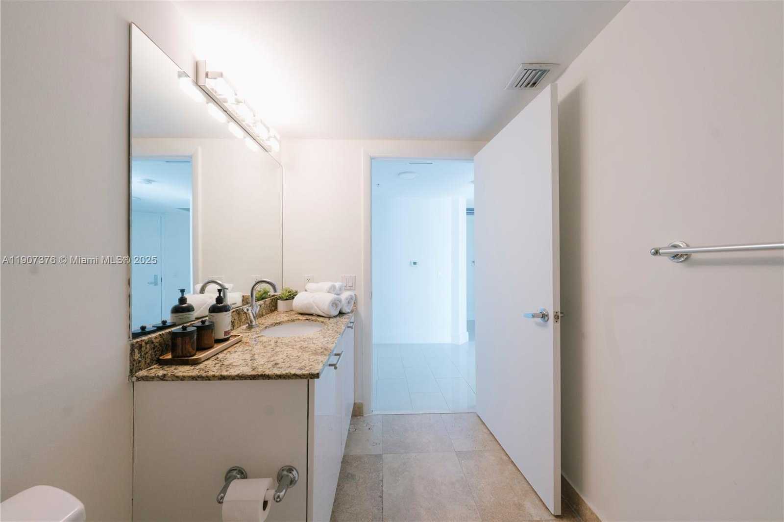 Small Image of 41 SOUTH EAST 5TH ST #1217, Miami Number 10