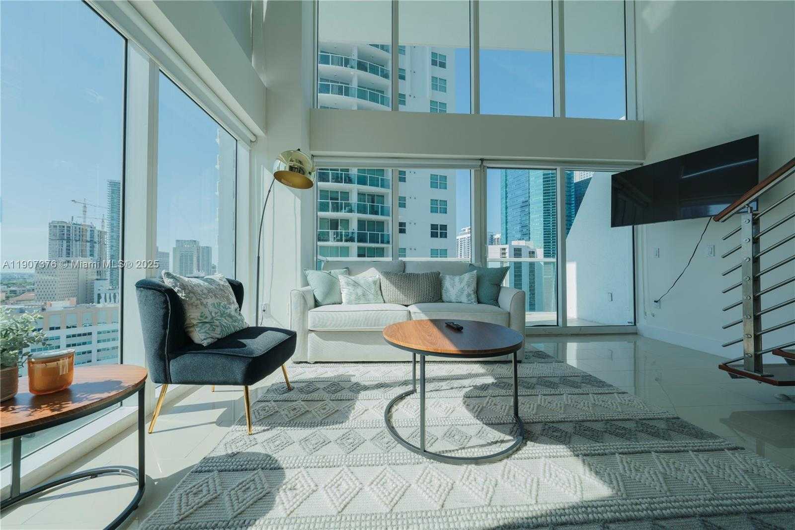Small Image of 41 SOUTH EAST 5TH ST #1217, Miami Number 3