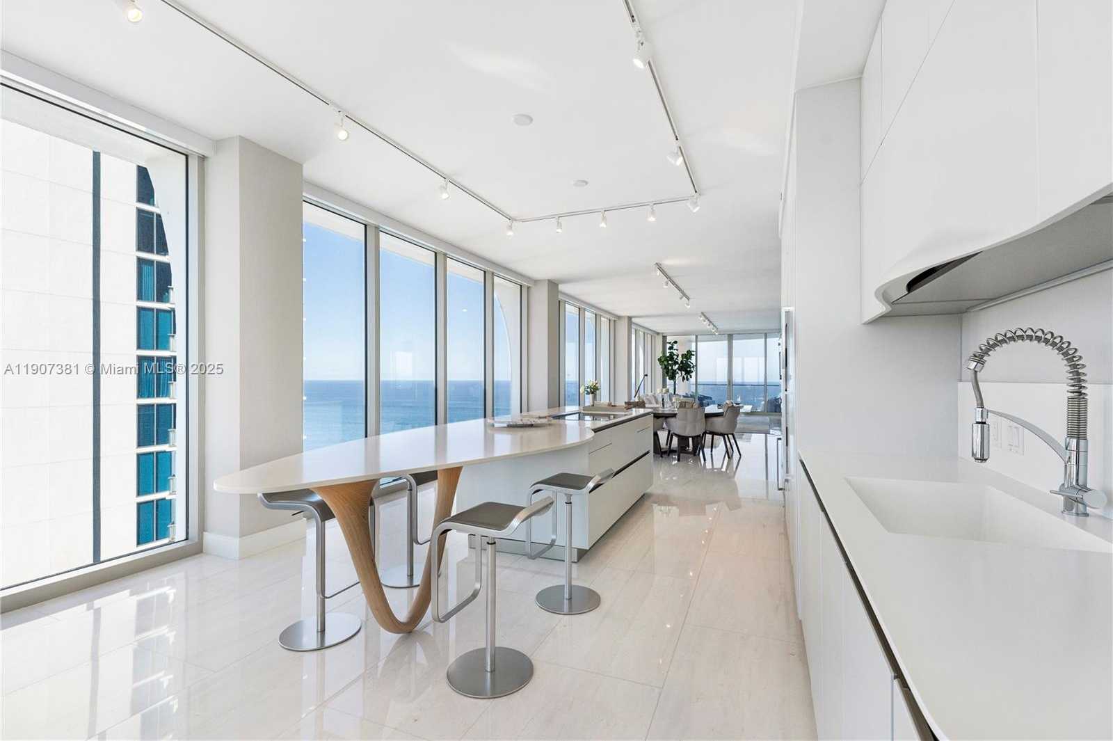 Small Image of 16901 COLLINS AVE #3005, Sunny Isles Beach Number 10