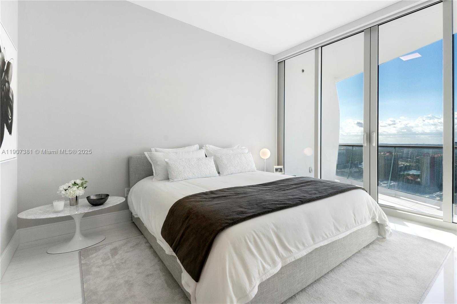 Small Image of 16901 COLLINS AVE #3005, Sunny Isles Beach Number 13