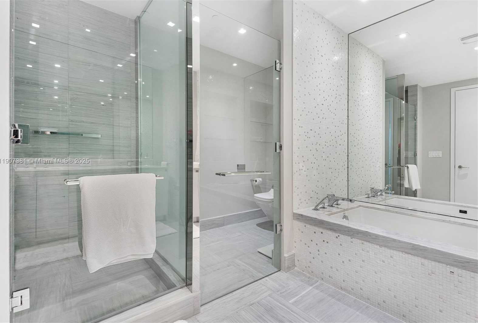 Small Image of 16901 COLLINS AVE #3005, Sunny Isles Beach Number 22