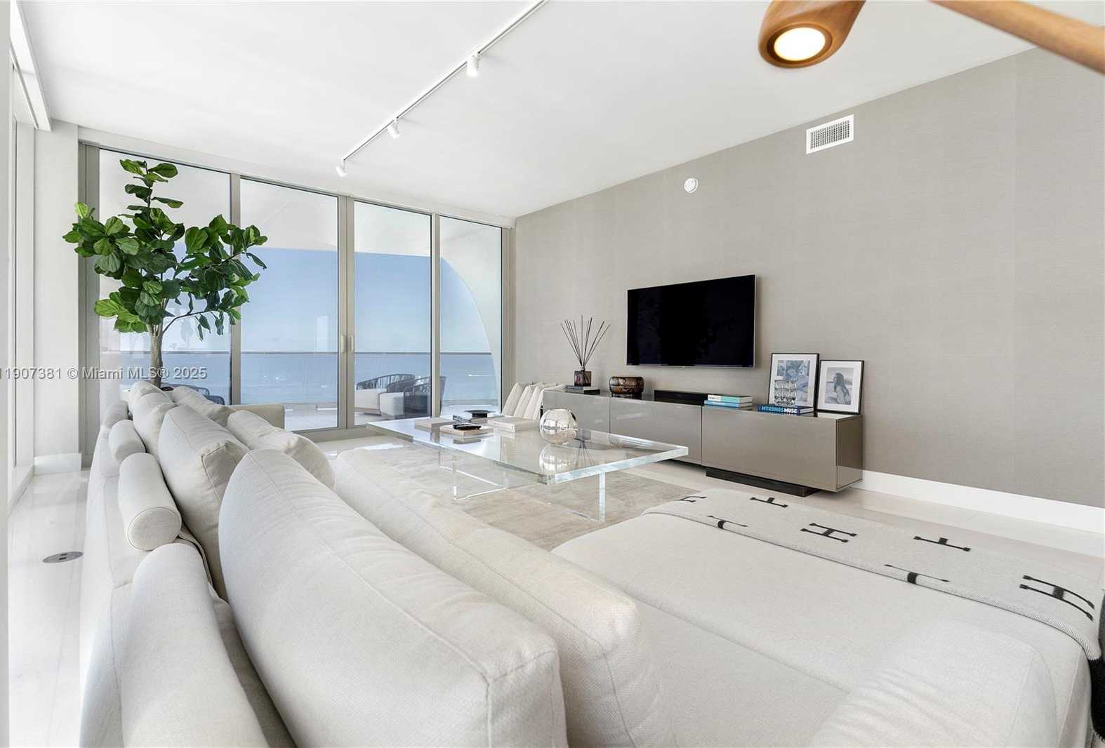 Small Image of 16901 COLLINS AVE #3005, Sunny Isles Beach Number 4
