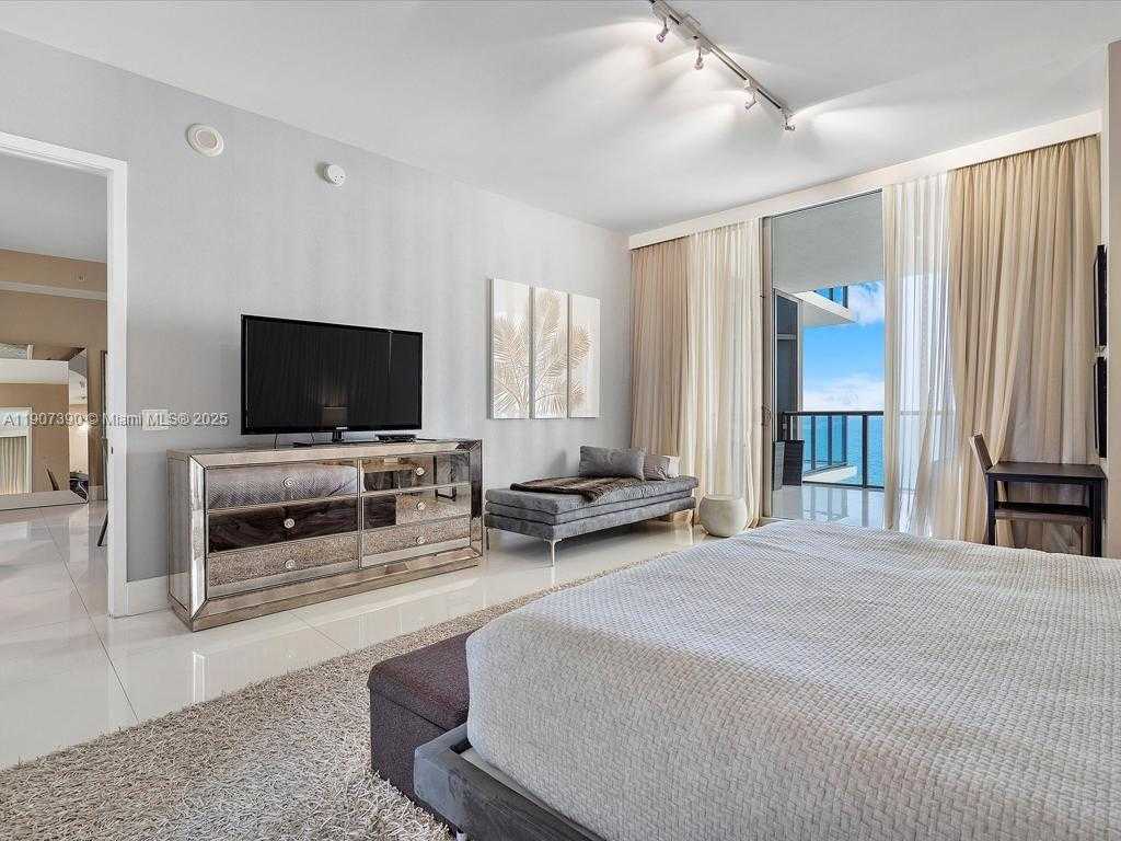 Small Image of 9705 COLLINS AVE #1804N, Bal Harbour Number 12