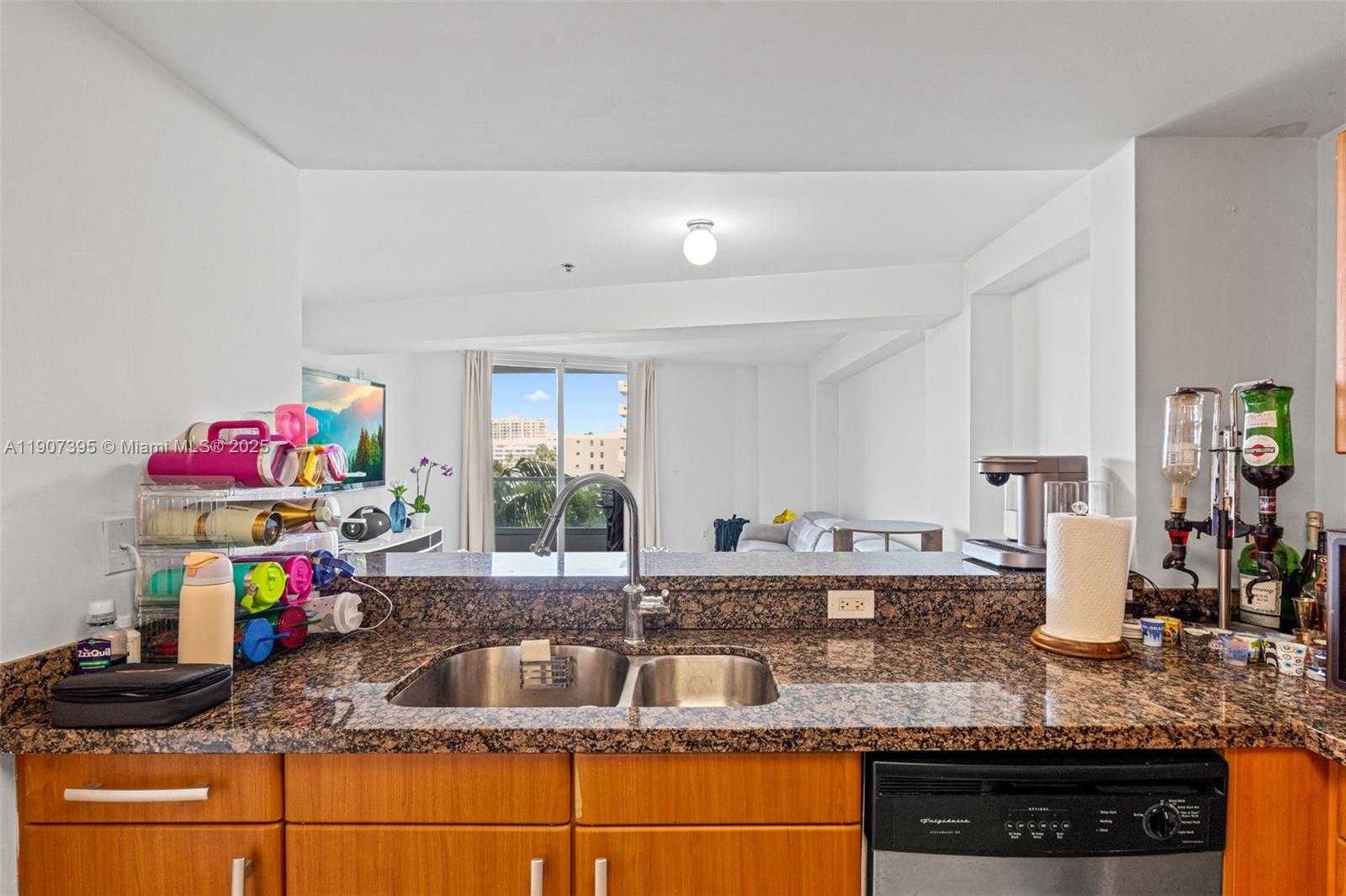 Small Image of 6362 COLLINS AVE #405, Miami Beach Number 10