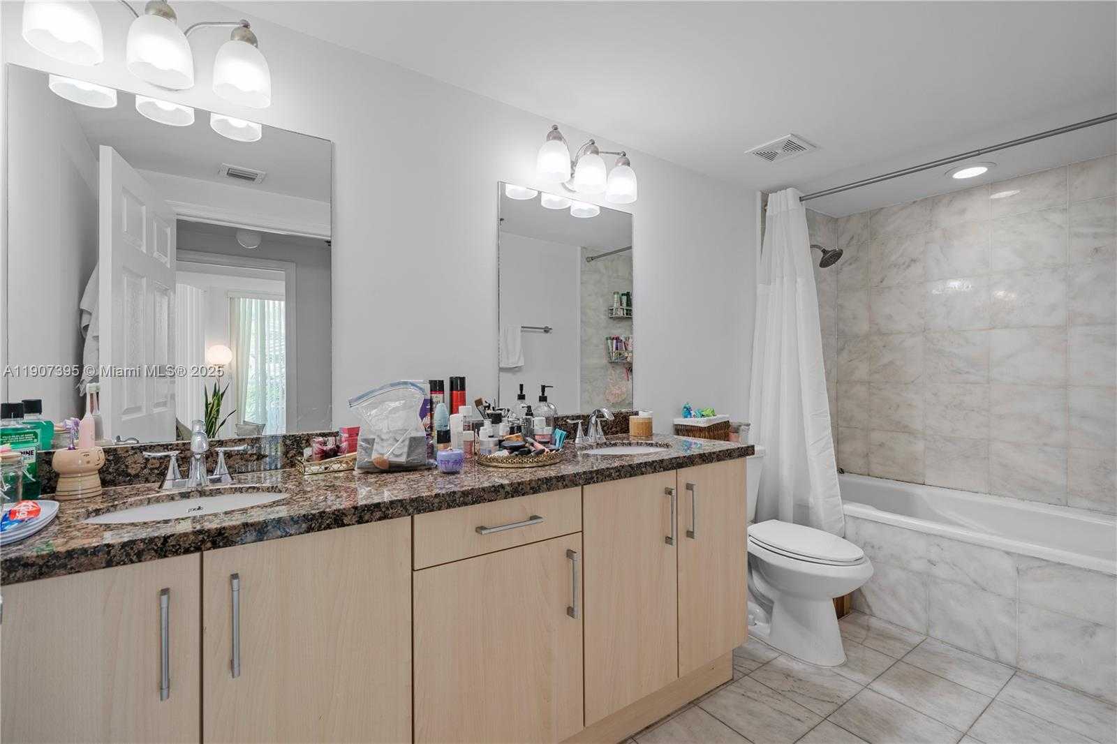 Small Image of 6362 COLLINS AVE #405, Miami Beach Number 16