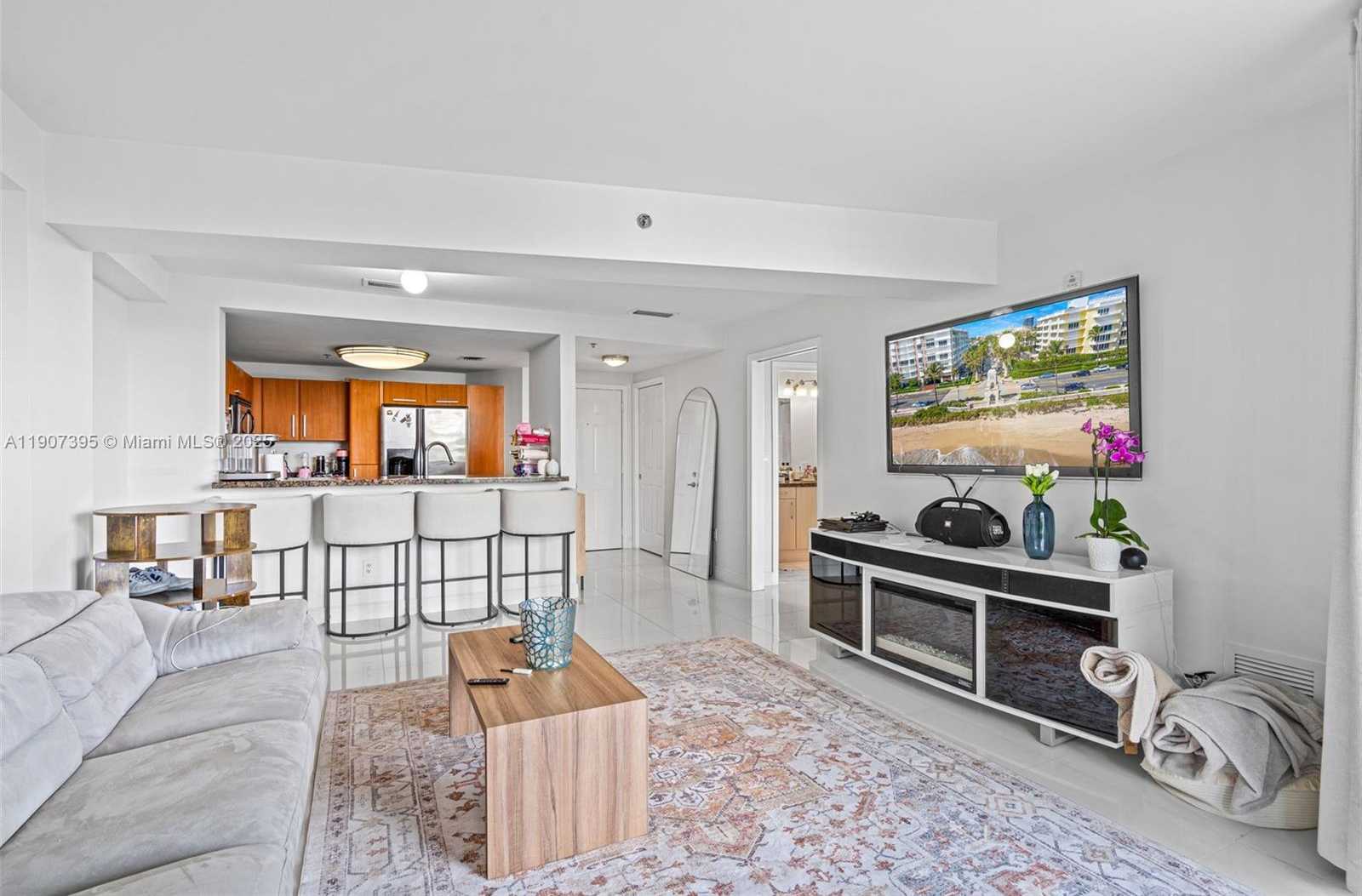 Small Image of 6362 COLLINS AVE #405, Miami Beach Number 6