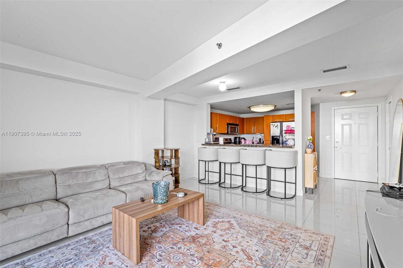 Small Image of 6362 COLLINS AVE #405, Miami Beach Number 7