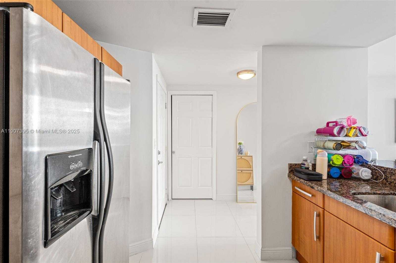 Small Image of 6362 COLLINS AVE #405, Miami Beach Number 9