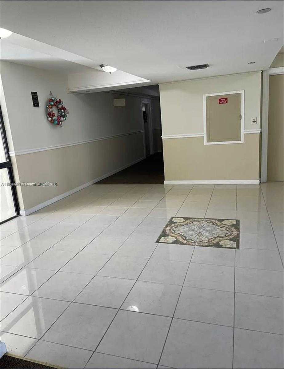 Small Image of 16909 NORTH BAY RD #512, Sunny Isles Beach Number 11