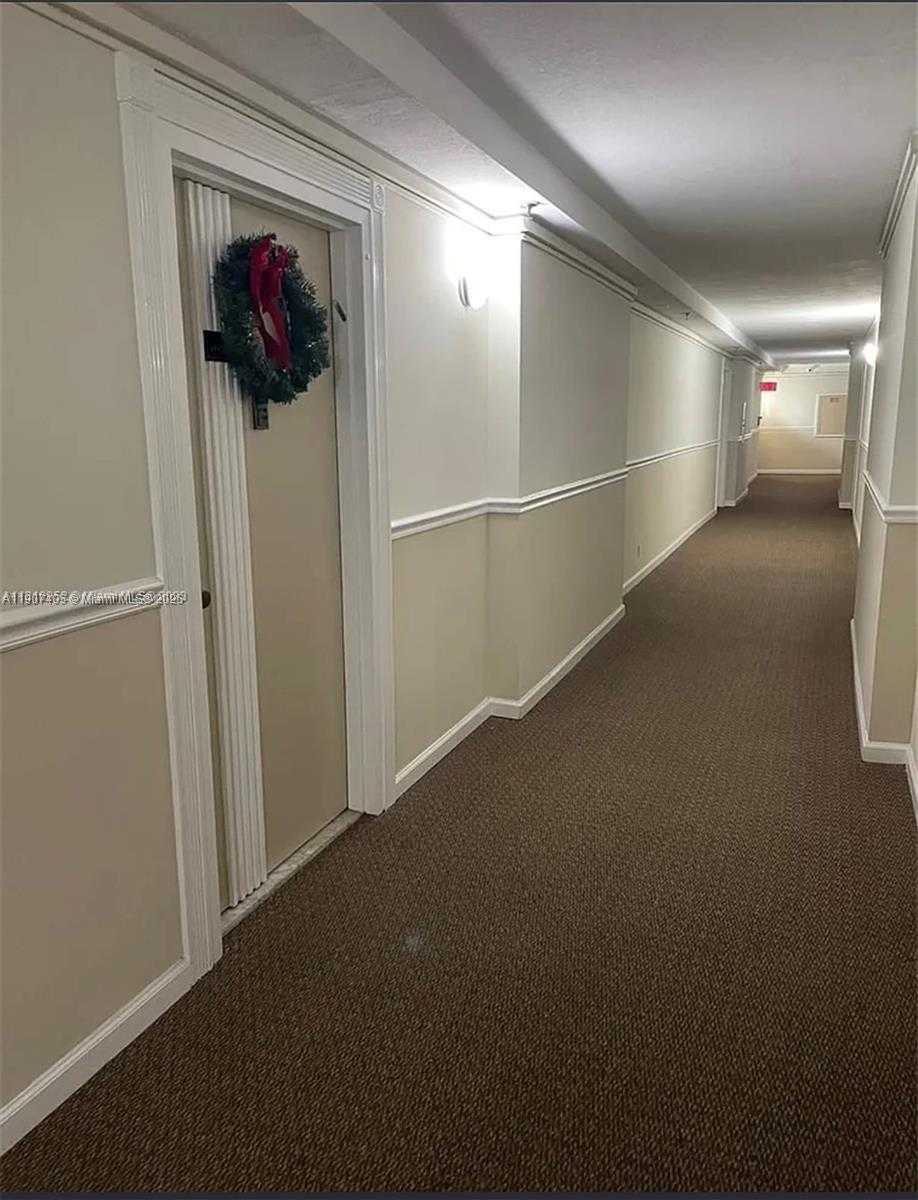 Small Image of 16909 NORTH BAY RD #512, Sunny Isles Beach Number 12