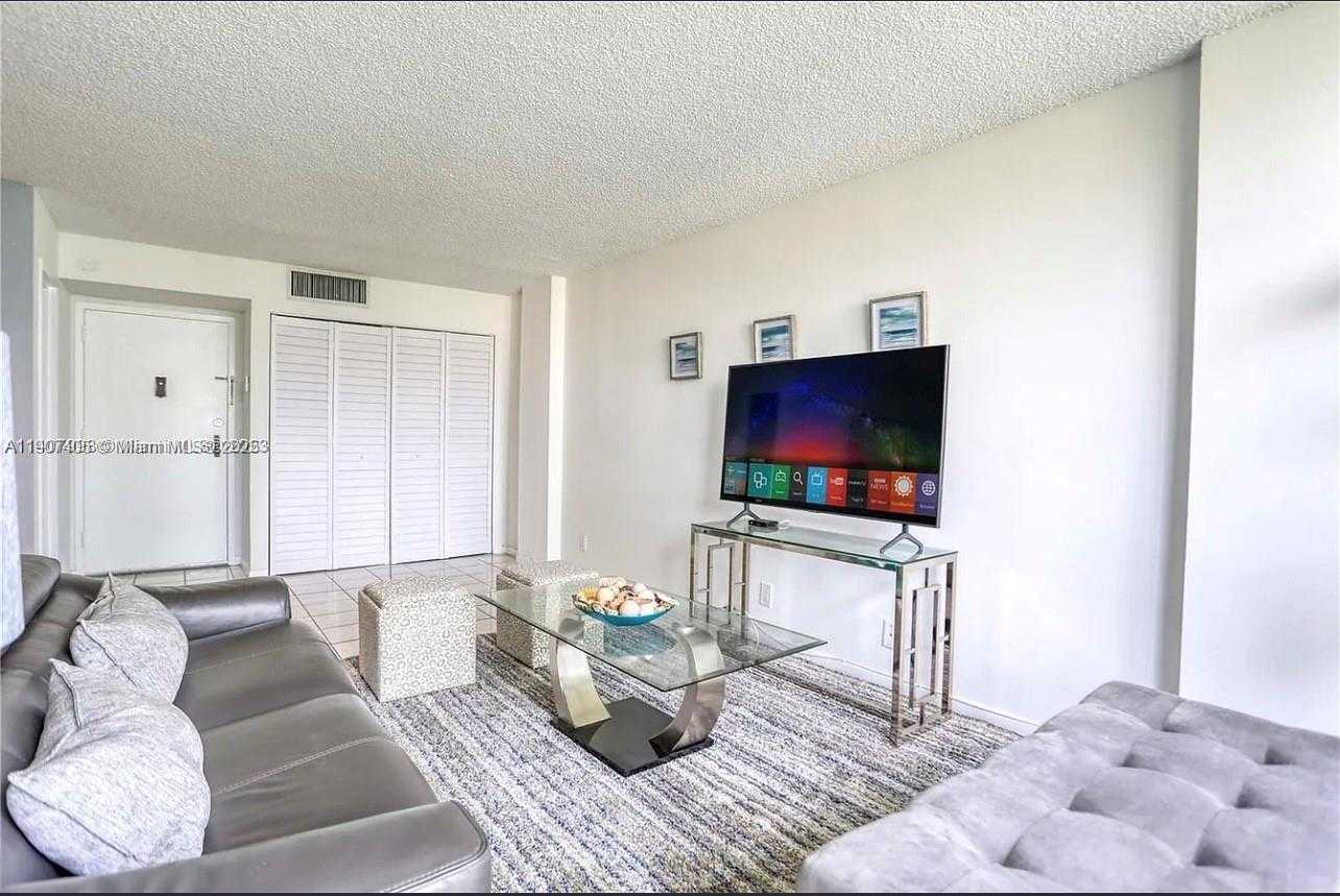 Small Image of 16909 NORTH BAY RD #512, Sunny Isles Beach Number 3