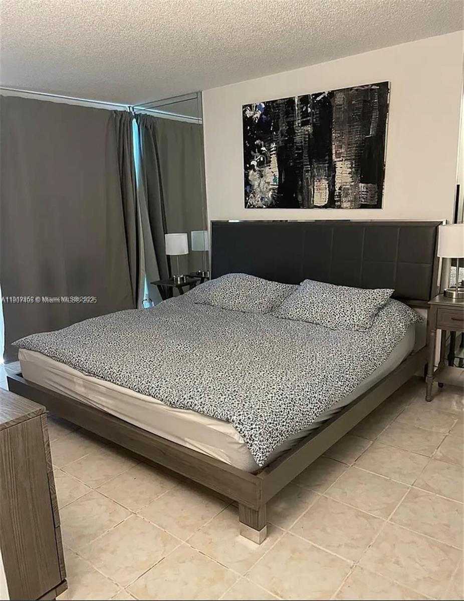 Small Image of 16909 NORTH BAY RD #512, Sunny Isles Beach Number 9