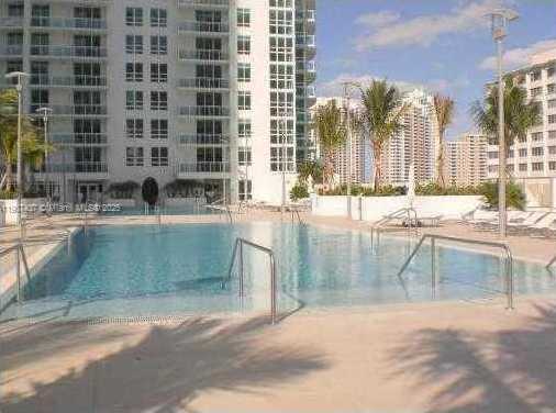 Small Image of 951 BRICKELL AVE #1808, Miami Number 3