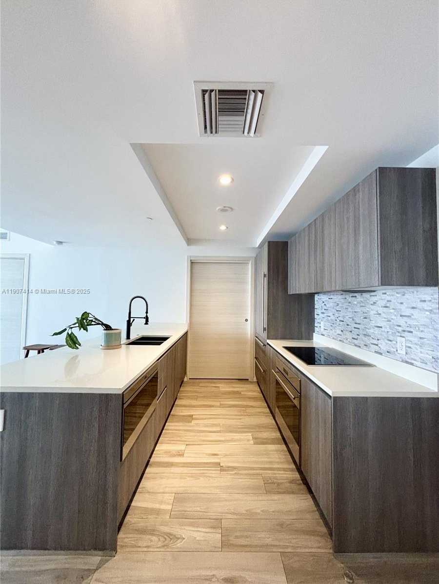 Small Image of 801 SOUTH MIAMI AVE #4310, Miami Number 3