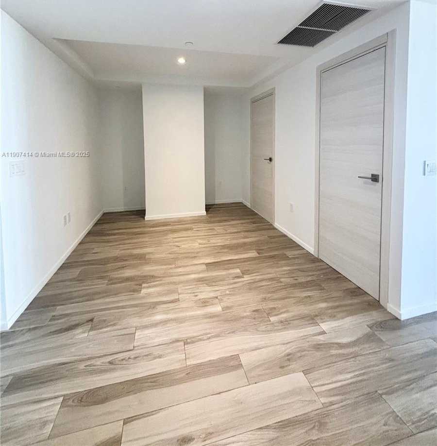 Small Image of 801 SOUTH MIAMI AVE #4310, Miami Number 5