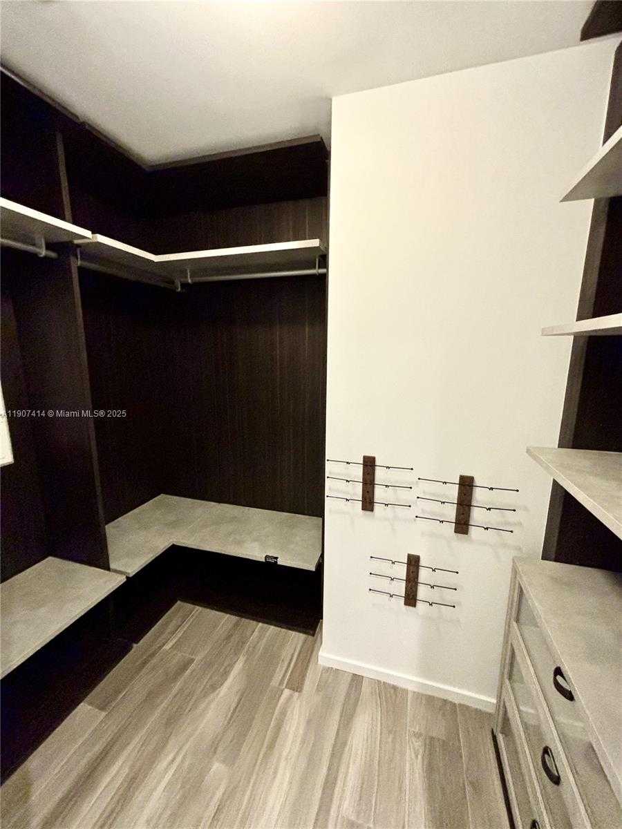 Small Image of 801 SOUTH MIAMI AVE #4310, Miami Number 9