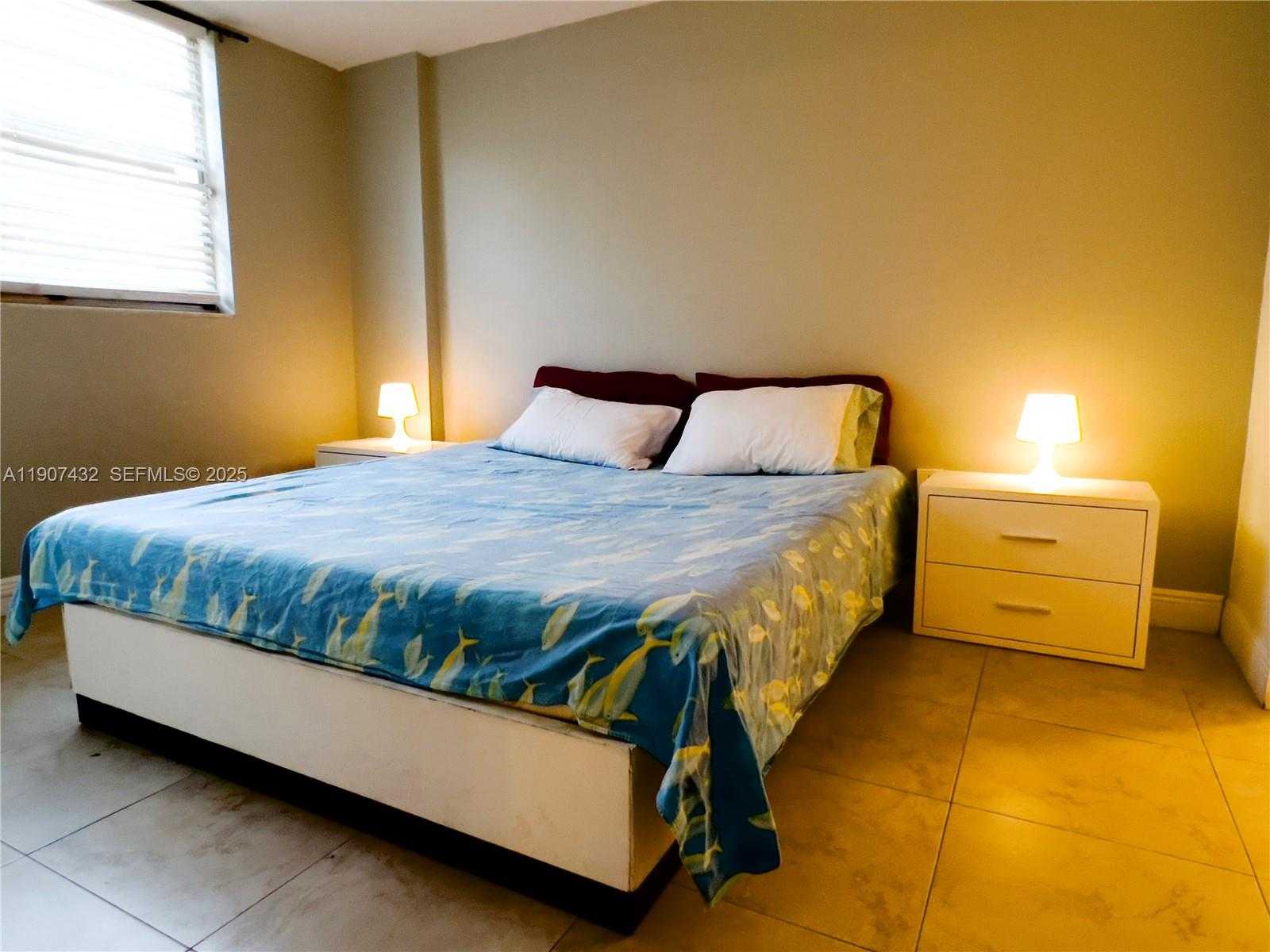 Small Image of 345 OCEAN DR #209, Miami Beach Number 6