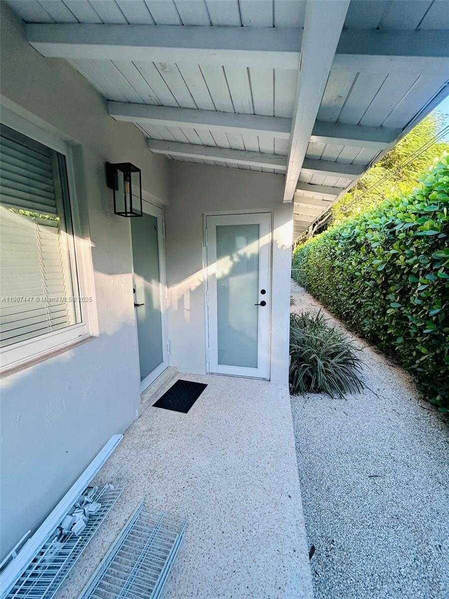 Small Image of 7311 SOUTH WEST 63RD CT #1, South Miami Number 12