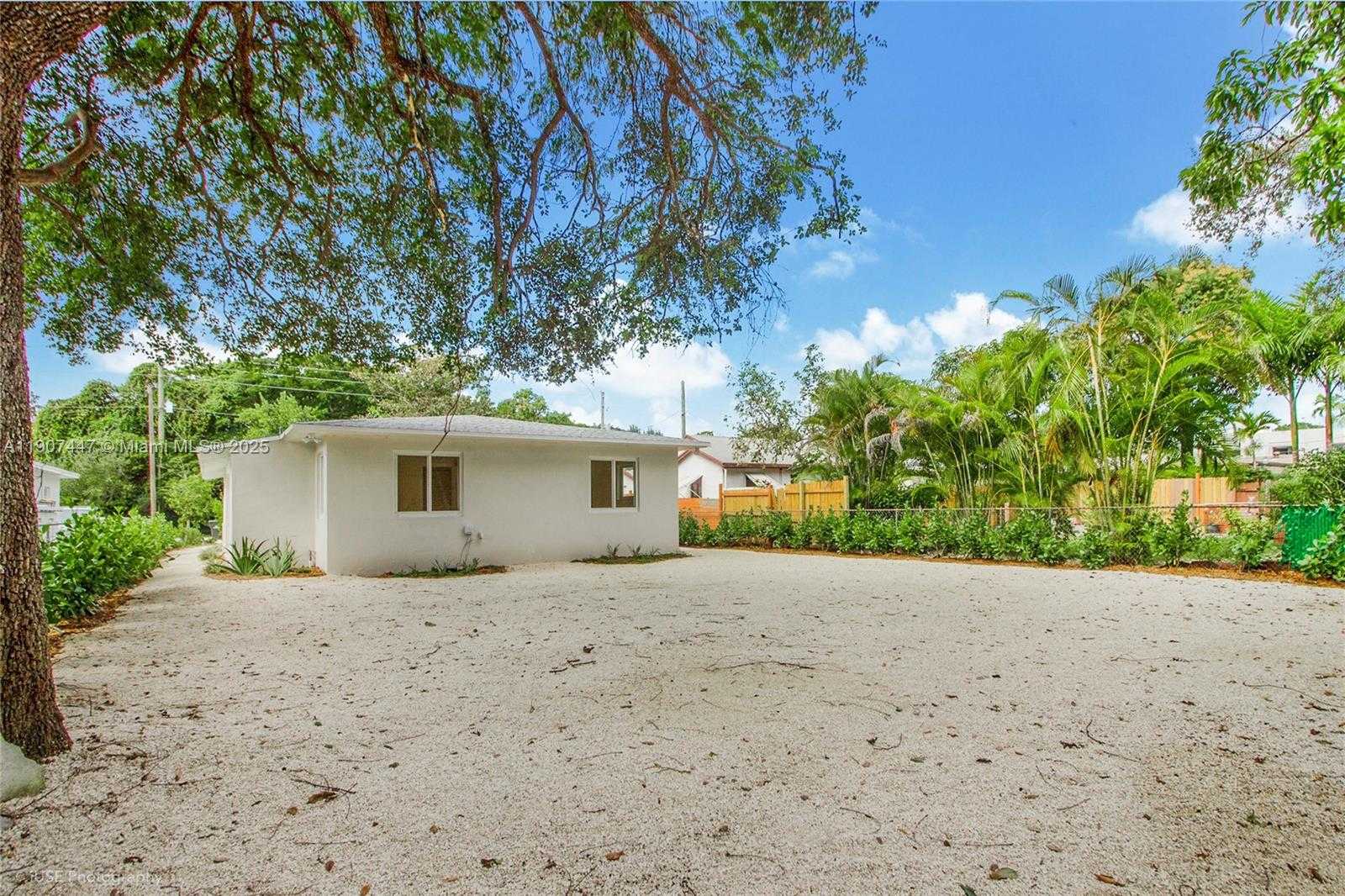 Small Image of 7311 SOUTH WEST 63RD CT #1, South Miami Number 5