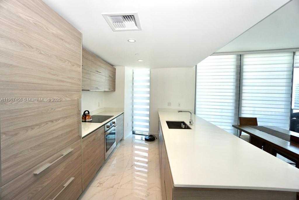 Small Image of 1300 SOUTH MIAMI AVE #2005, Miami Number 10