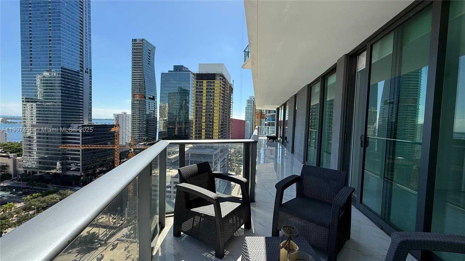 Small Image of 1300 SOUTH MIAMI AVE #2005, Miami Number 26