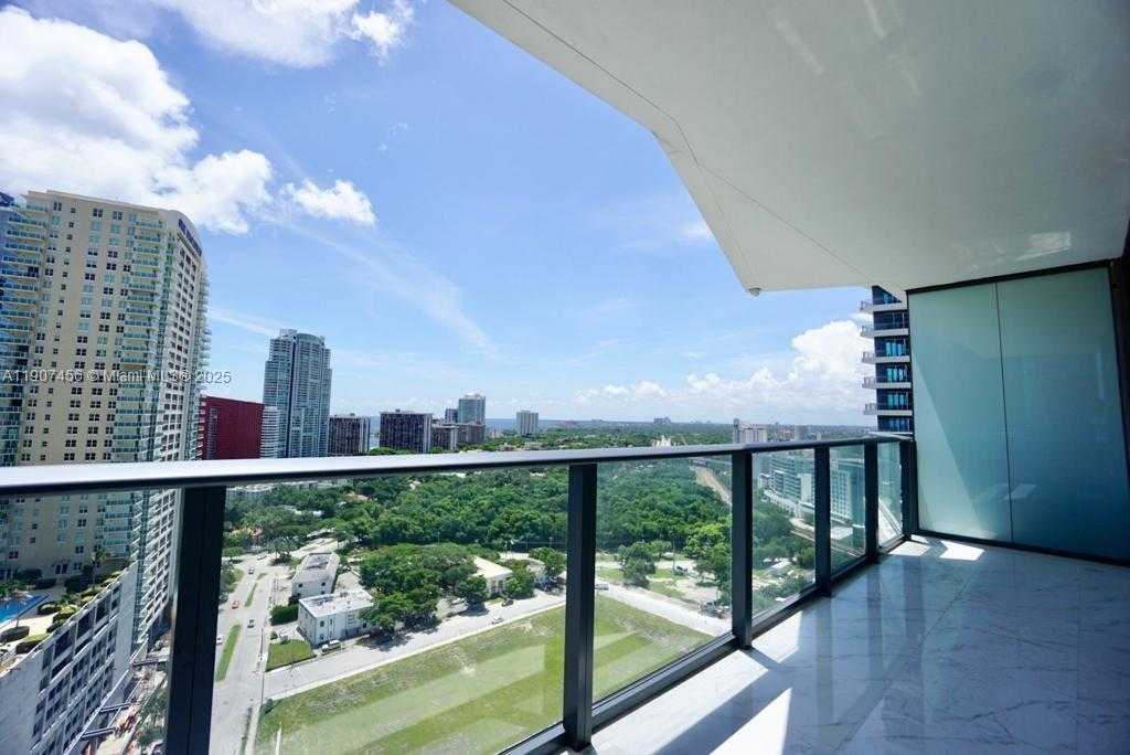 Small Image of 1300 SOUTH MIAMI AVE #2005, Miami Number 30