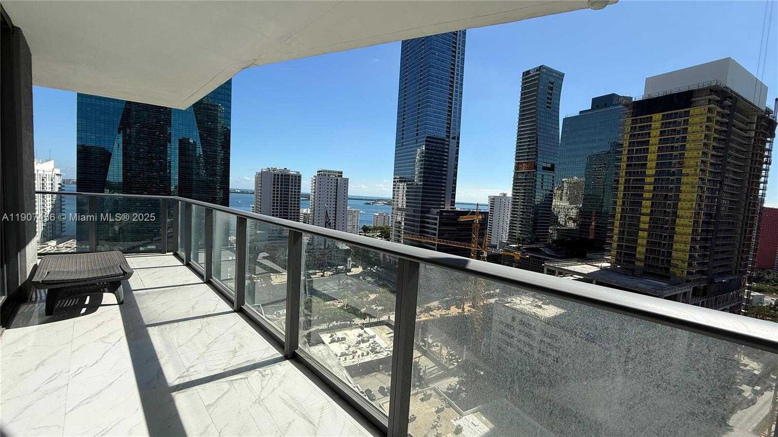 Small Image of 1300 SOUTH MIAMI AVE #2005, Miami Number 34