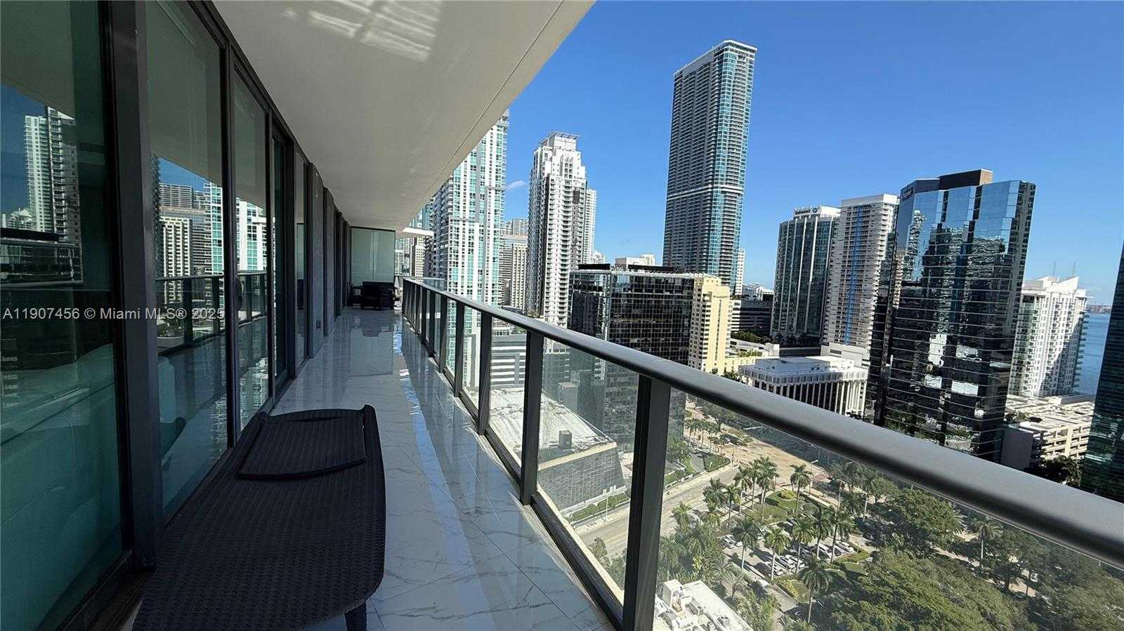 Small Image of 1300 SOUTH MIAMI AVE #2005, Miami Number 35