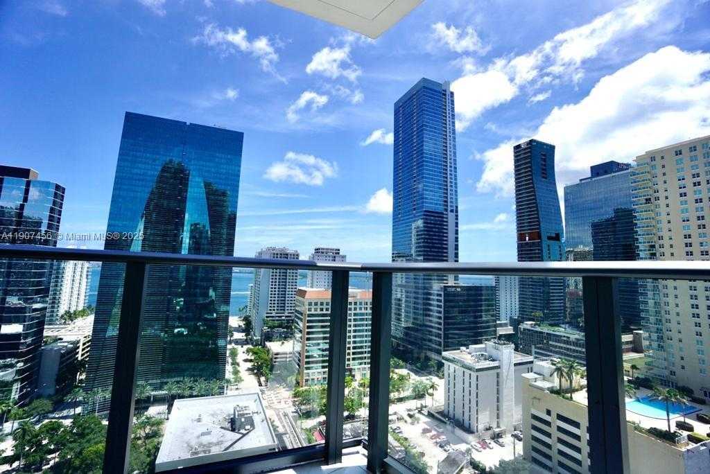 Small Image of 1300 SOUTH MIAMI AVE #2005, Miami Number 38