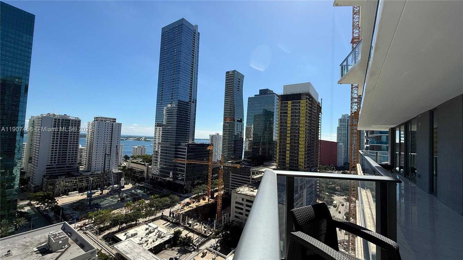 Small Image of 1300 SOUTH MIAMI AVE #2005, Miami Number 39