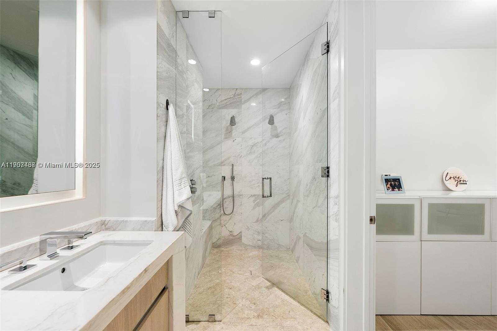 Small Image of 2831 SOUTH BAYSHORE DR #506, Miami Number 10