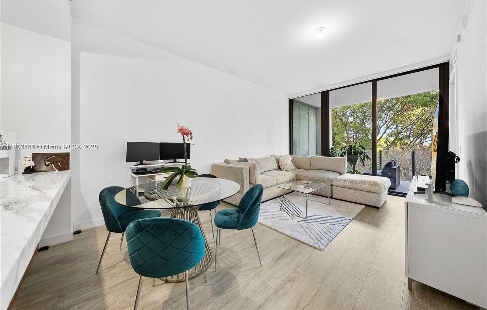 Small Image of 2831 SOUTH BAYSHORE DR #506, Miami Number 7