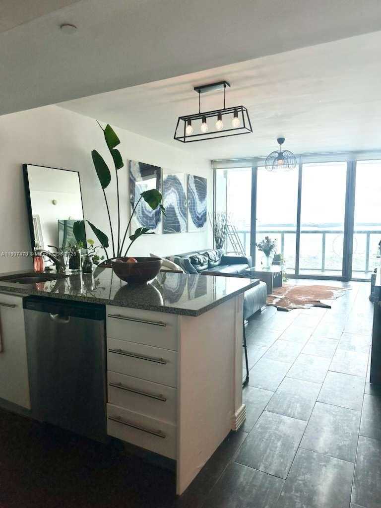 Small Image of 888 BISCAYNE BL #2707, Miami Number 10