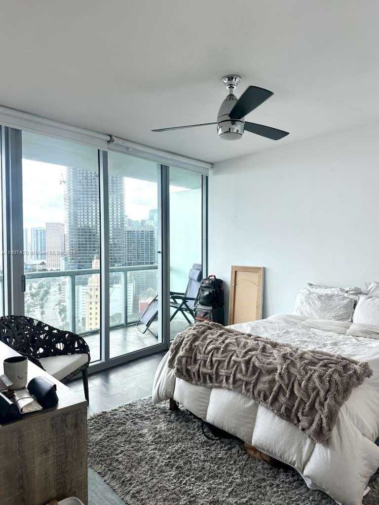 Small Image of 888 BISCAYNE BL #2707, Miami Number 14
