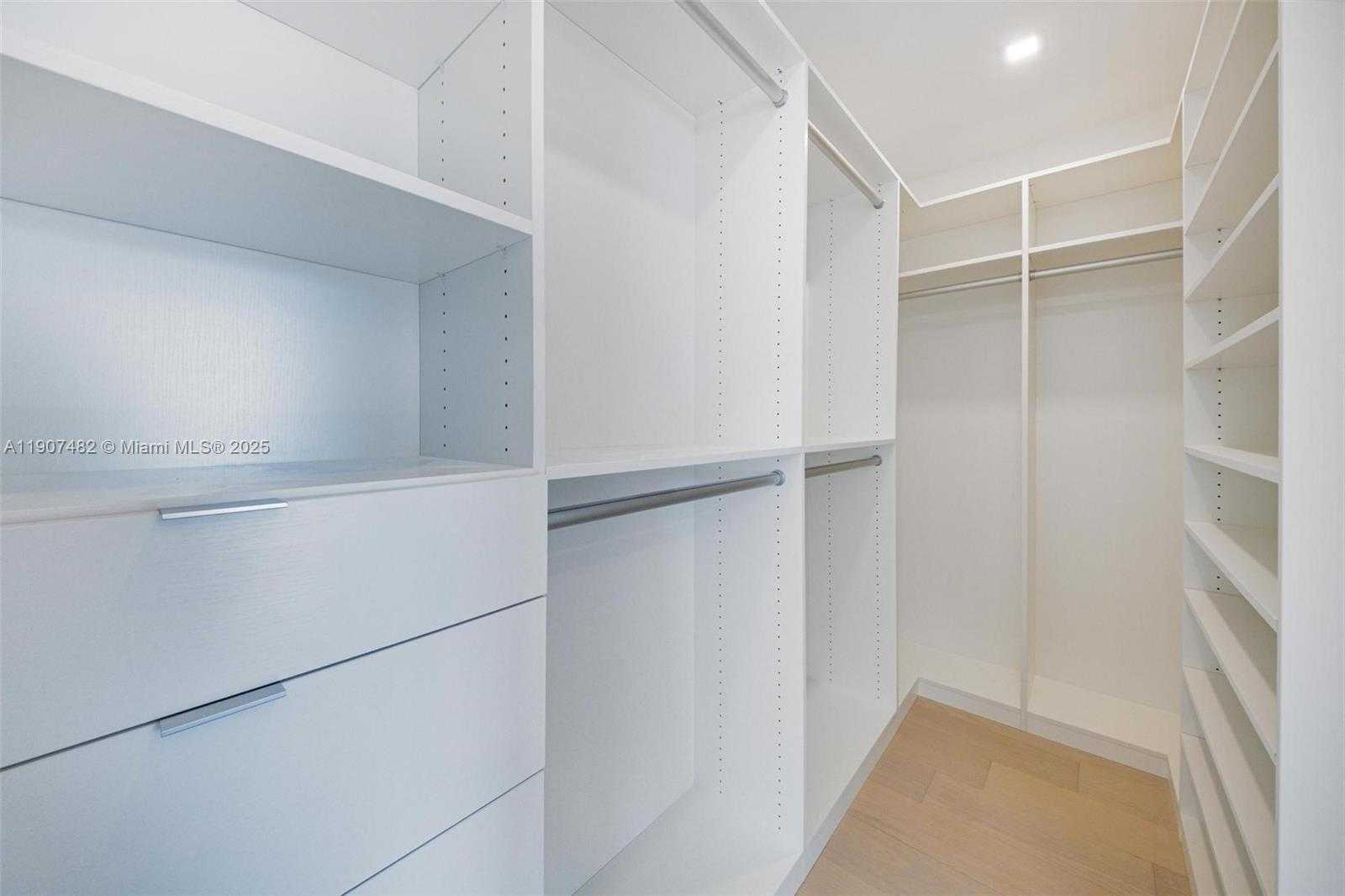 Small Image of 242 PALM AVE, Miami Beach Number 15