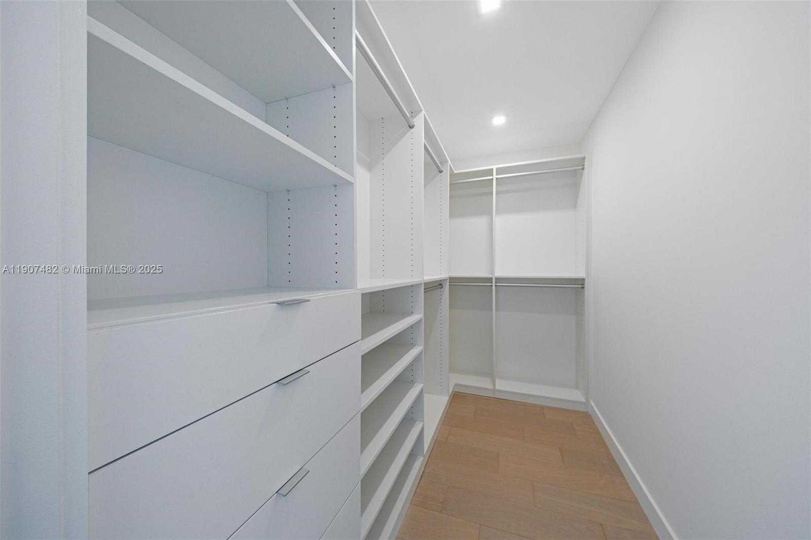 Small Image of 242 PALM AVE, Miami Beach Number 16