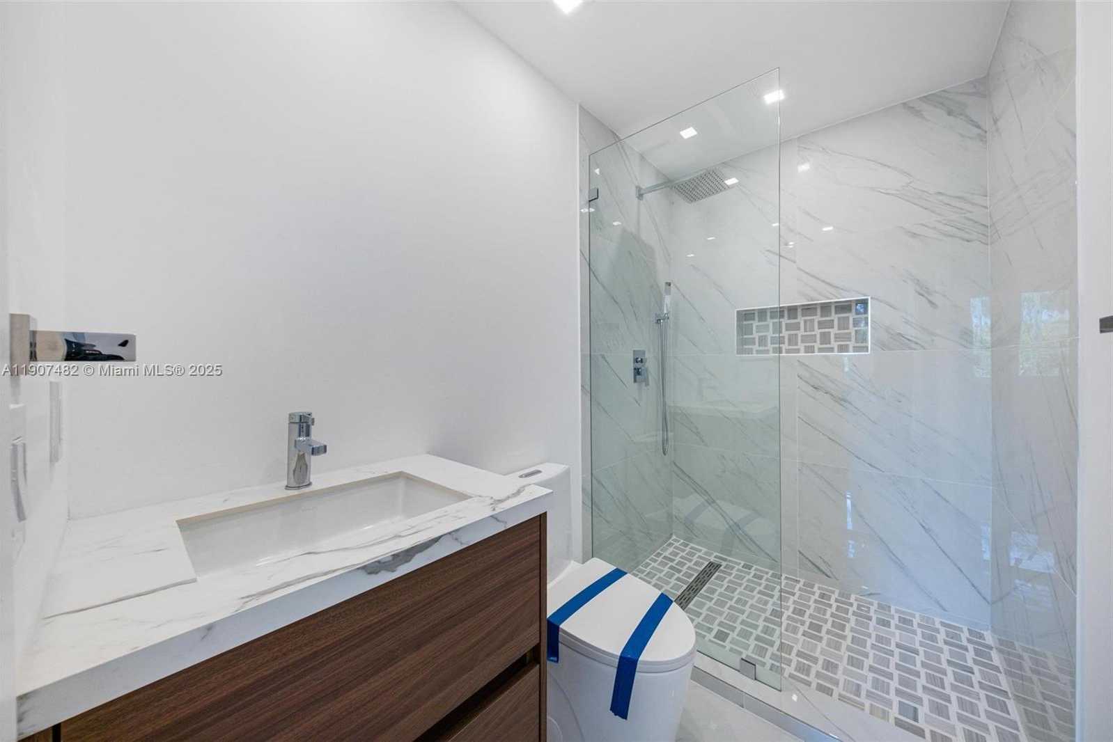 Small Image of 242 PALM AVE, Miami Beach Number 17