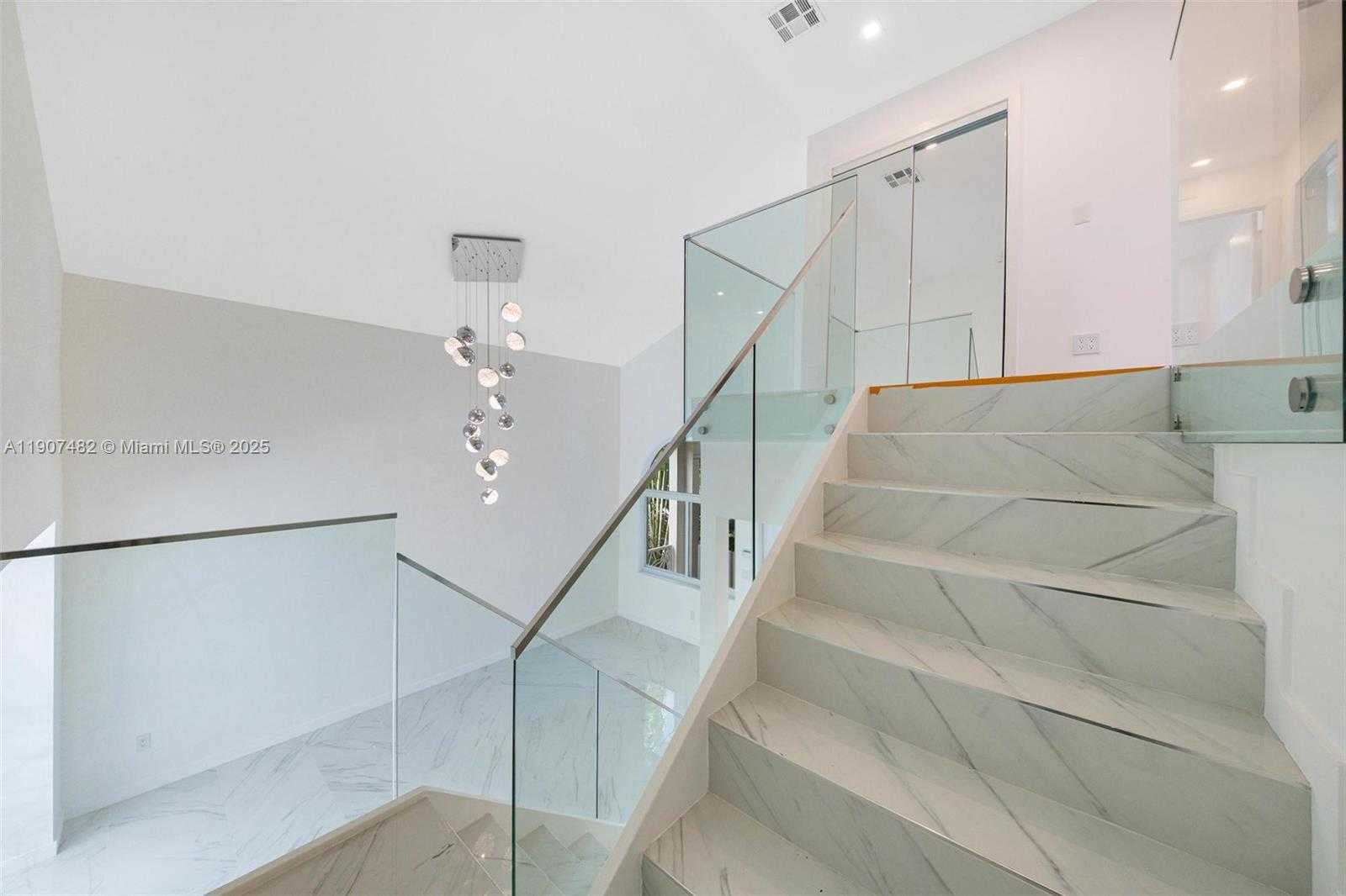 Small Image of 242 PALM AVE, Miami Beach Number 19