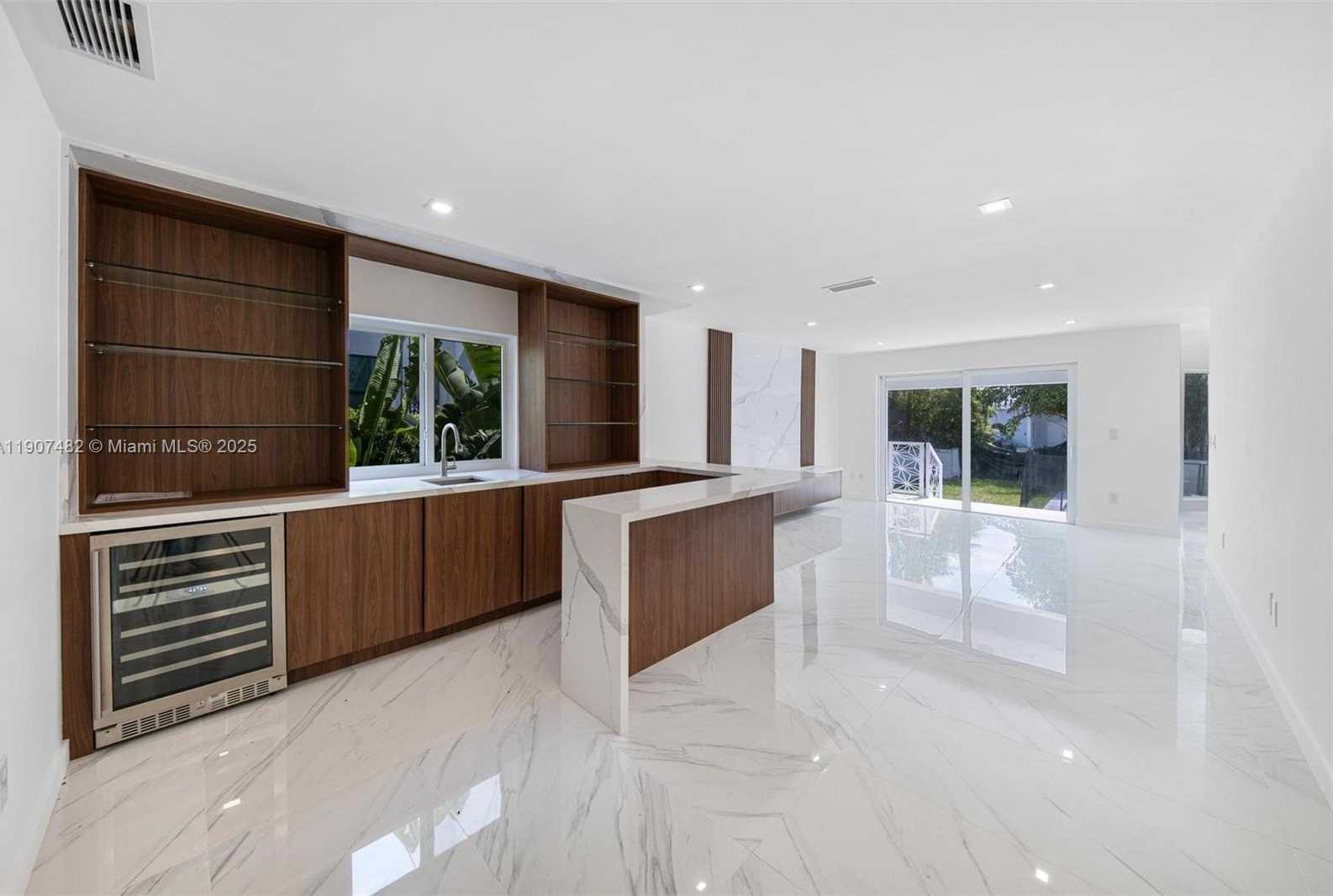 Small Image of 242 PALM AVE, Miami Beach Number 32