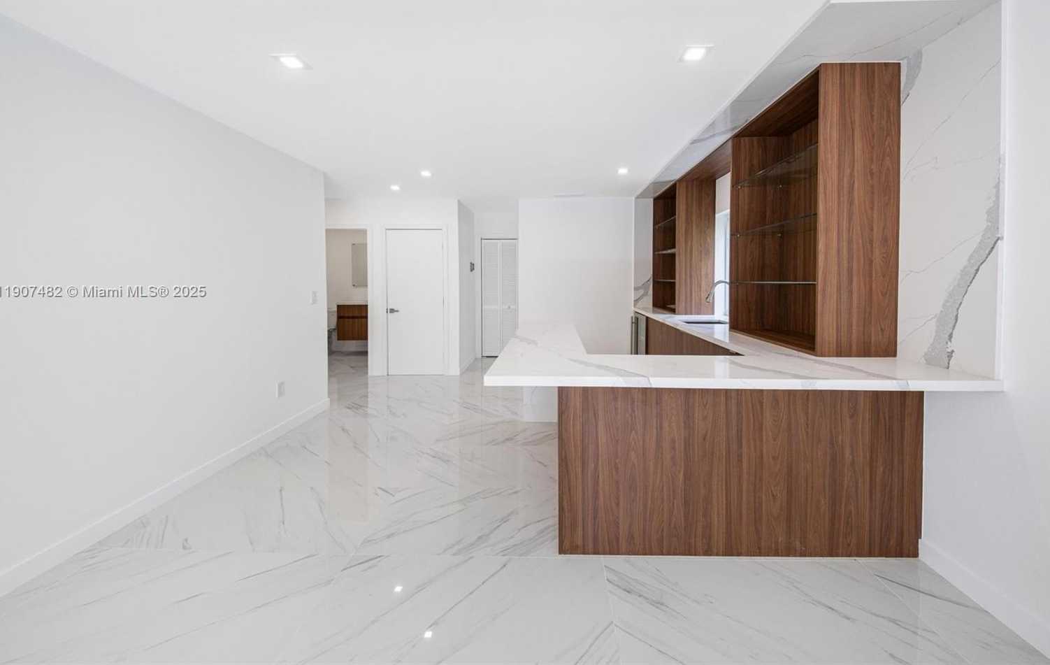 Small Image of 242 PALM AVE, Miami Beach Number 34