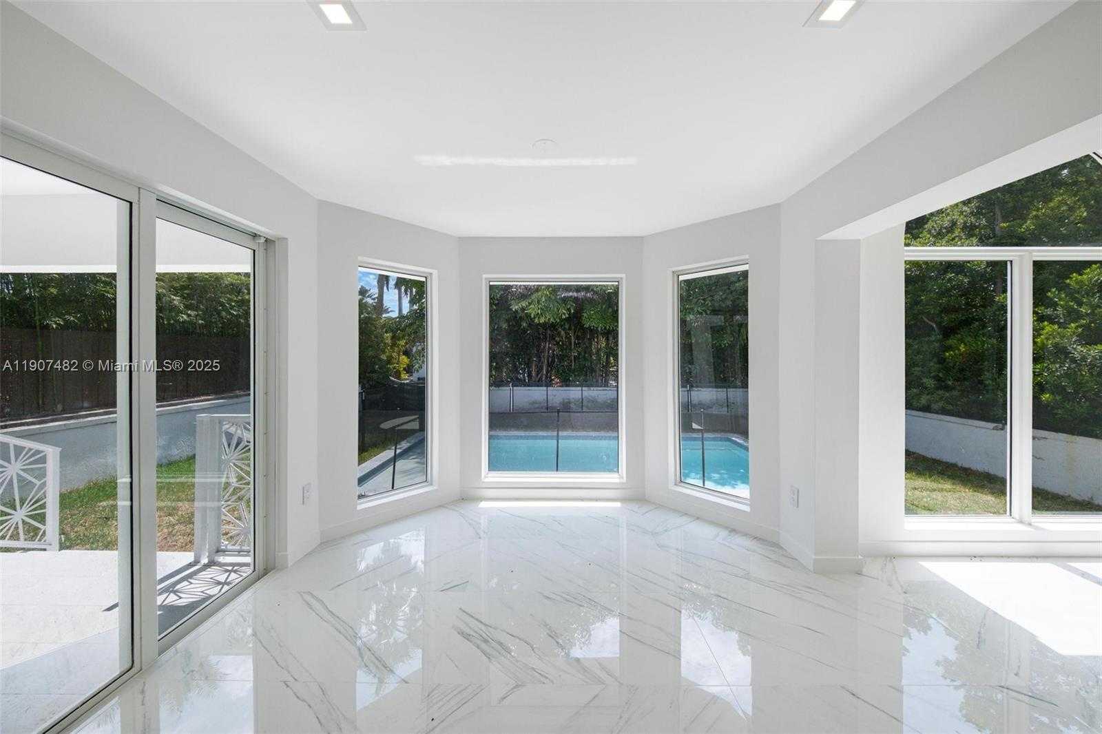 Small Image of 242 PALM AVE, Miami Beach Number 44