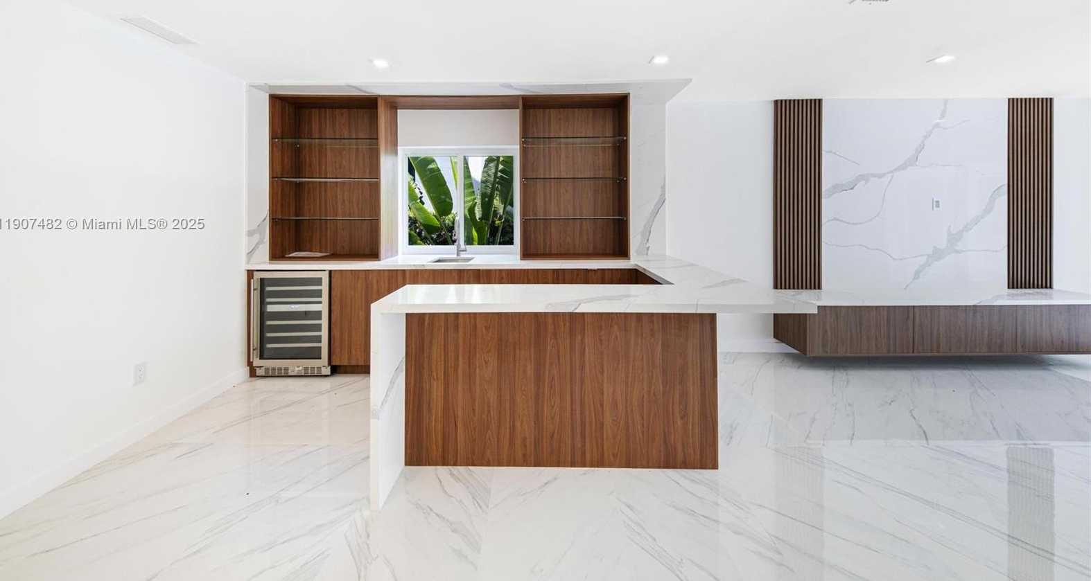 Small Image of 242 PALM AVE, Miami Beach Number 7