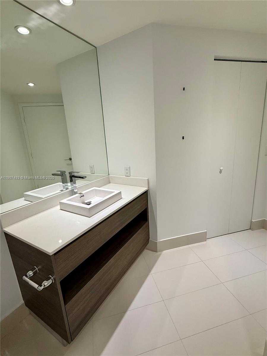 Small Image of 1100 SOUTH MIAMI AVE #3710, Miami Number 10