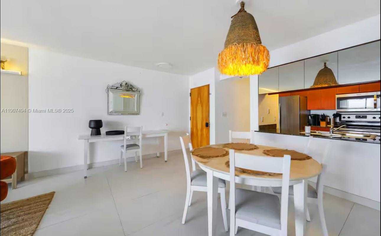 Small Image of 1200 BRICKELL BAY DR #4002, Miami Number 23